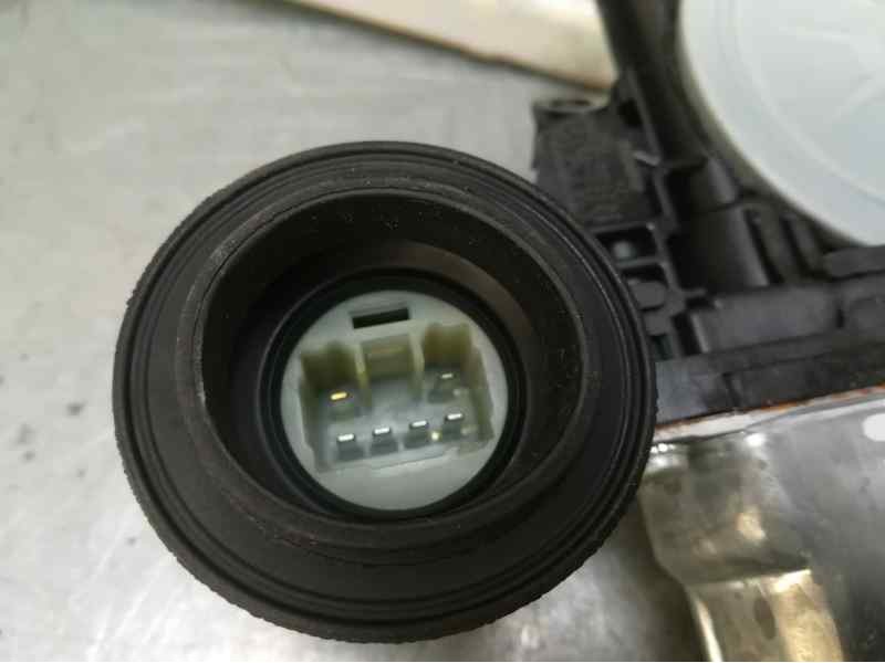 Recambio de elevalunas trasero derecho para toyota rav 4 (a3) 2.0 16v cat referencia OEM IAM  6 PINS VEHÍCULO INUNDADO