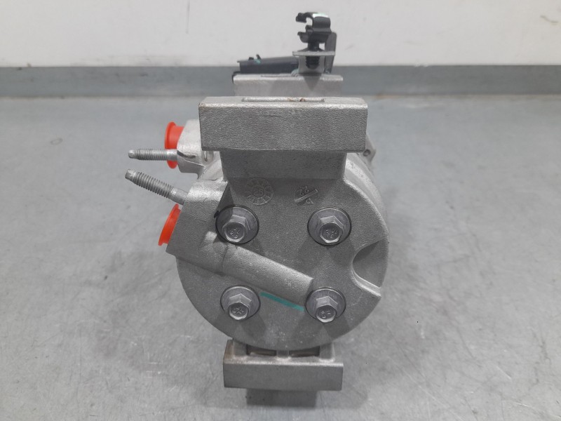 Recambio de compresor aire acondicionado para fiat panda (312_, 319_) 1.0 mild hybrid (312.pyd1b) referencia OEM IAM WXQ066XA  