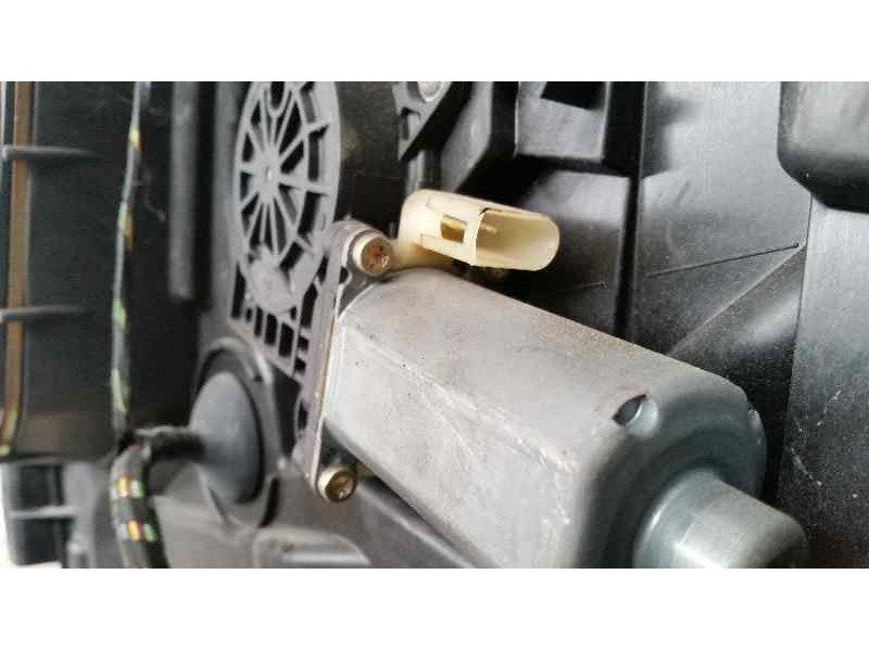 Recambio de elevalunas delantero derecho para ford fiesta (cbk) ghia referencia OEM IAM  2 PIN ELECTRICO