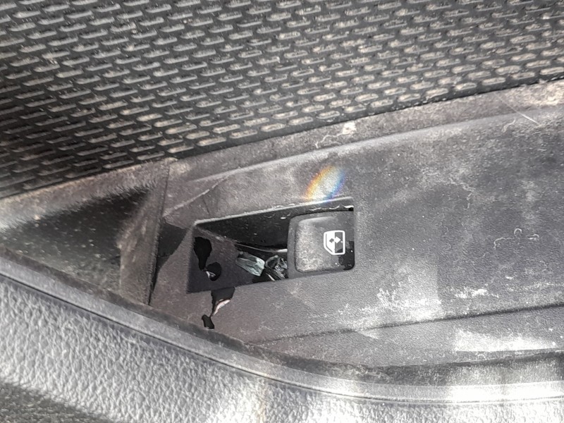 Recambio de mando elevalunas delantero derecho para skoda octavia iv (nx3, nn3, pv3) 1.5 tsi referencia OEM IAM 5G0959855KWHS  