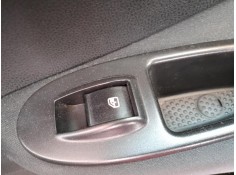 MANDO ELEVALUNAS TRASERO DERECHO 735600120 