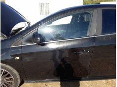 PUERTA DELANTERA IZQUIERDA 51751247 TOCADA 