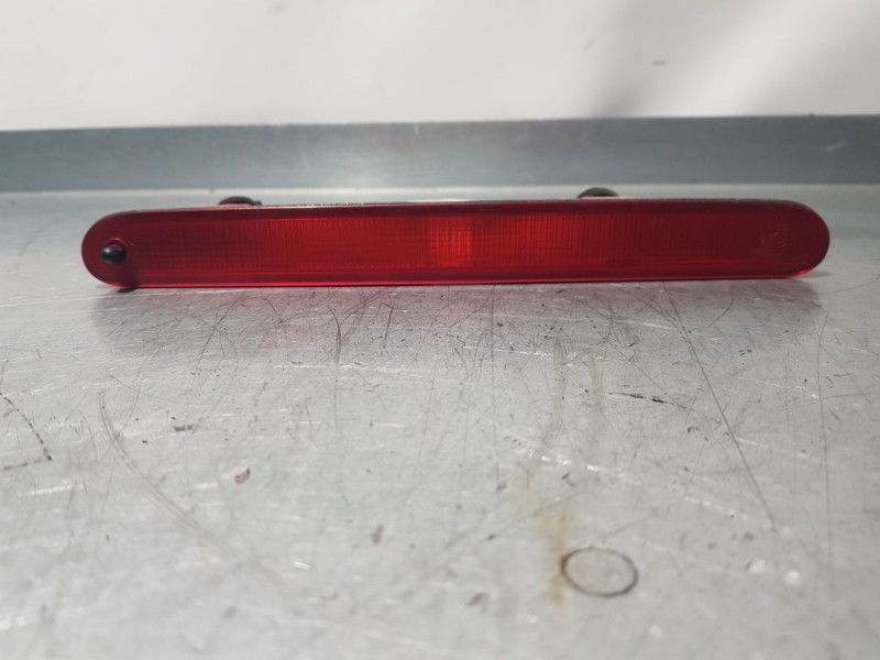 Recambio de luz central de freno para peugeot partner tepee full electric referencia OEM IAM 968283018000  
