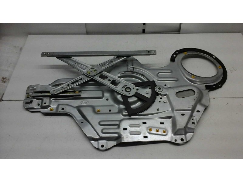 Recambio de elevalunas delantero izquierdo para kia cerato 1.5 lx crdi berlina (4-ptas.) referencia OEM IAM  2 PINS ELECTRICO