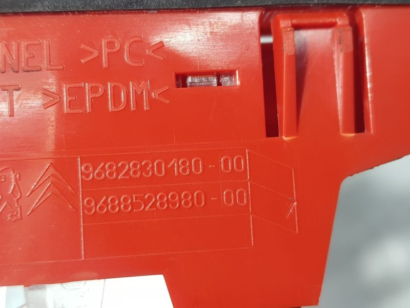 Recambio de luz central de freno para peugeot partner tepee full electric referencia OEM IAM 968283018000  