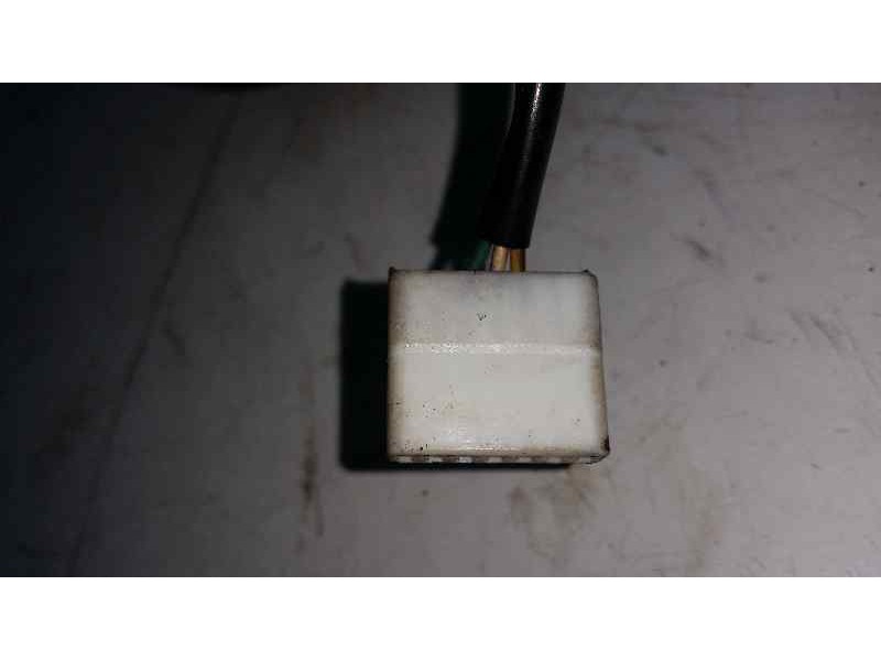 Recambio de retrovisor izquierdo para fiat punto berlina (188) 1.3 jtd 70 multijet active referencia OEM IAM 0735310075 3 CABLES