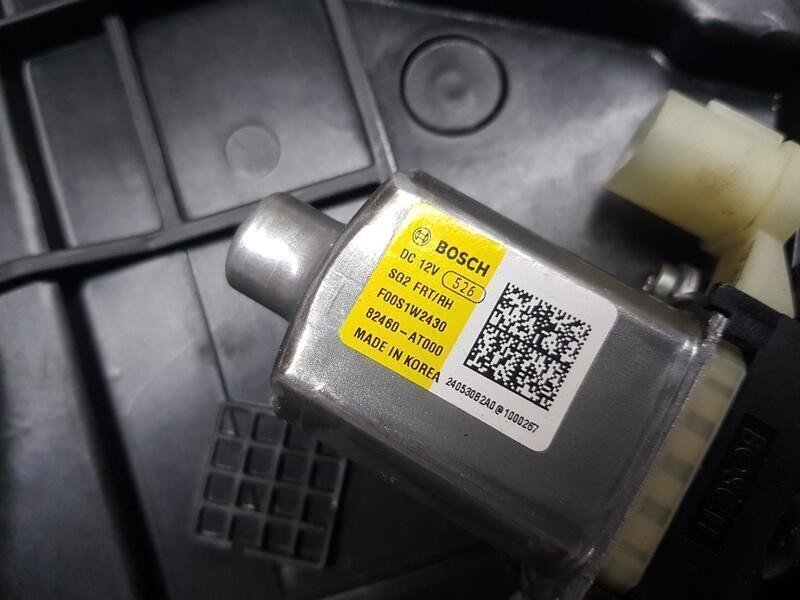 Recambio de elevalunas delantero derecho para kia niro hybrid concept referencia OEM IAM 82481AT040  ELECTRICO 2 PINS