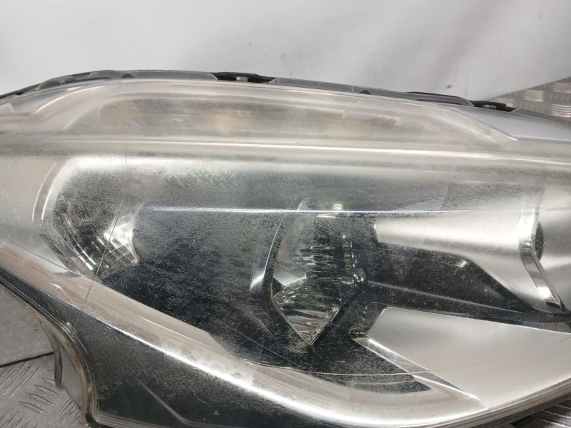 Recambio de faro derecho para peugeot 208 i (ca_, cc_) 1.6 bluehdi 100 referencia OEM IAM 9810805880 PULIR VALEO 90048532