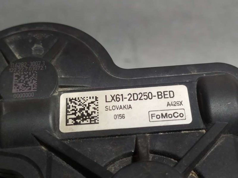 Recambio de pinza freno trasera derecha para ford kuga st-line referencia OEM IAM LX612D250BED  ELECTRICA