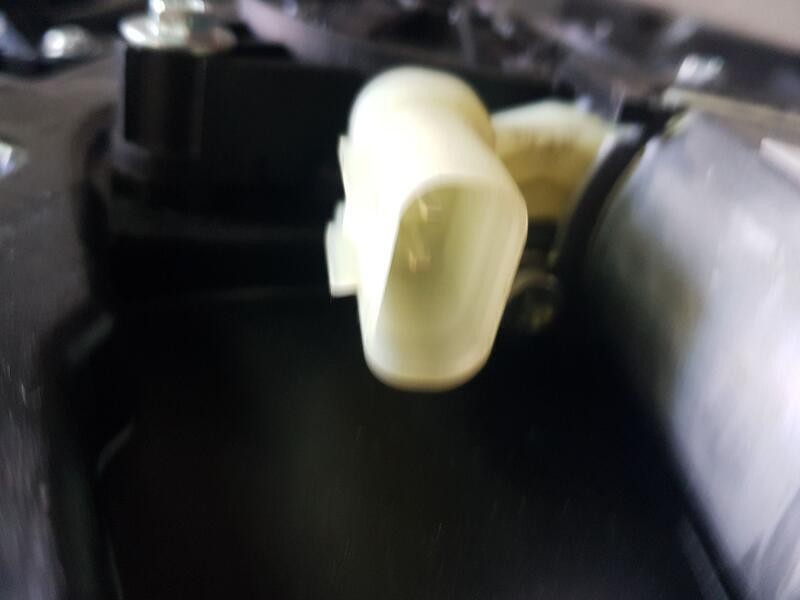 Recambio de elevalunas delantero derecho para kia niro hybrid concept referencia OEM IAM 82481AT040  ELECTRICO 2 PINS