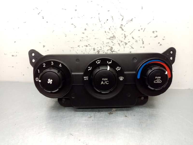 Recambio de mando calefaccion / aire acondicionado para kia cerato 1.5 lx crdi berlina (4-ptas.) referencia OEM IAM   REF.BORRAD