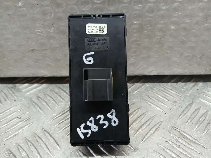 Recambio de mando elevalunas delantero izquierdo para audi a3 sportback (8va) ambiente referencia OEM IAM 8V0959851E  