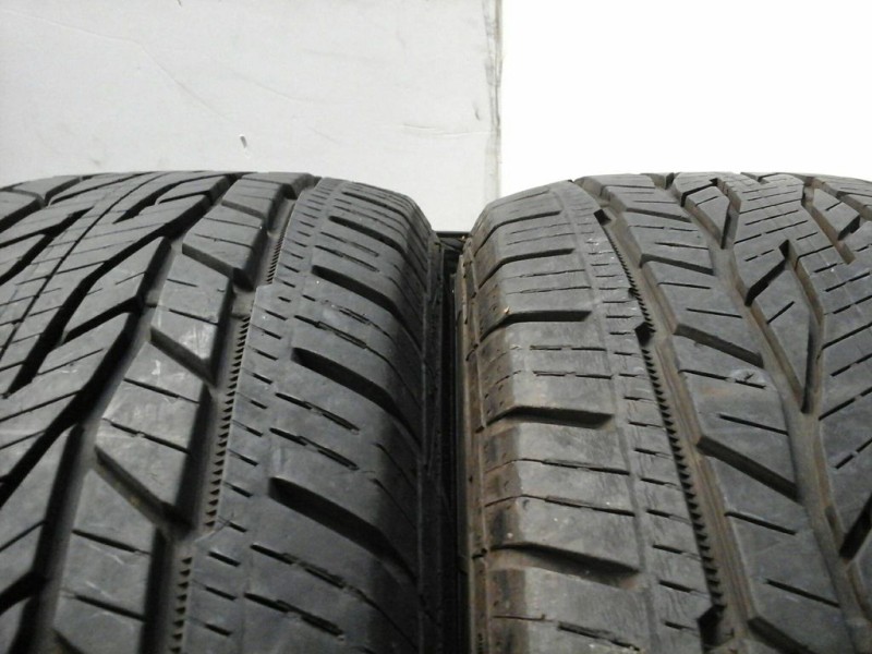 Recambio de neumatico pareja para neumaticos reutilizados - referencia OEM IAM 2556018112T 255/60/18/112T CONTINENTAL