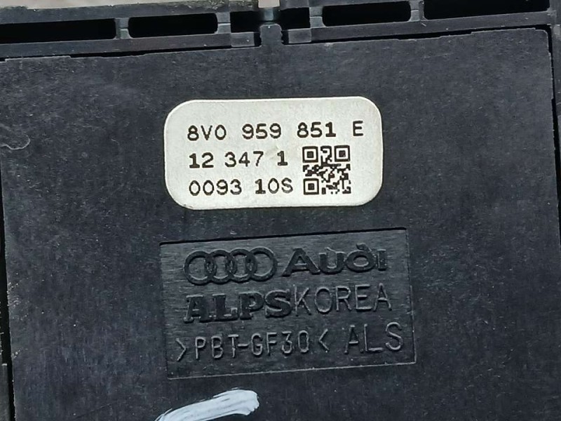 Recambio de mando elevalunas delantero izquierdo para audi a3 sportback (8va) ambiente referencia OEM IAM 8V0959851E  