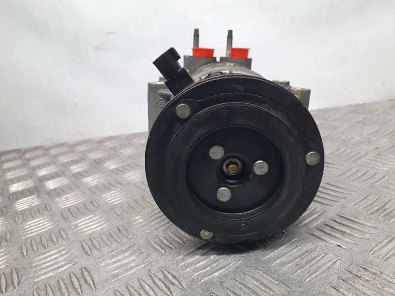 Recambio de compresor aire acondicionado para ford fiesta (ccn) ambiente referencia OEM IAM AV1119D629AC  