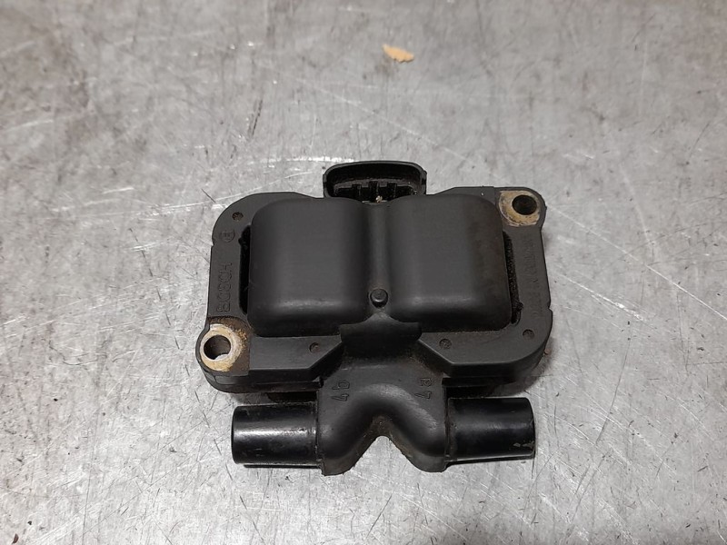 Recambio de bobina encendido para smart coupe edition bluemotion referencia OEM IAM 0003100V004 0221503022 BOSCH