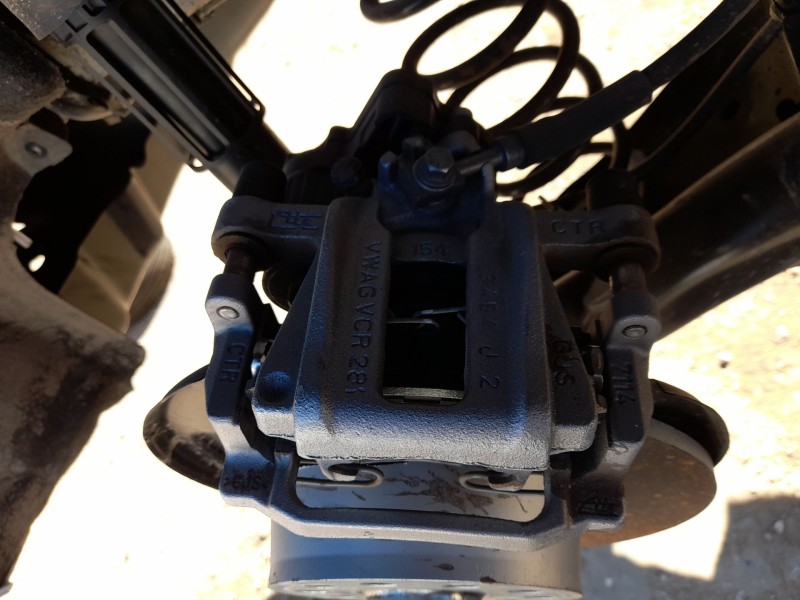 Recambio de pinza freno trasera derecha para skoda octavia iv (nx3, nn3, pv3) 1.5 tsi referencia OEM IAM 5WA615424  