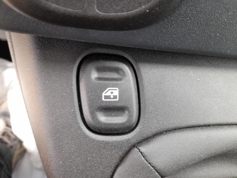 Recambio de mando elevalunas delantero izquierdo para fiat panda (312_, 319_) 1.0 mild hybrid (312.pyd1b) referencia OEM IAM 735