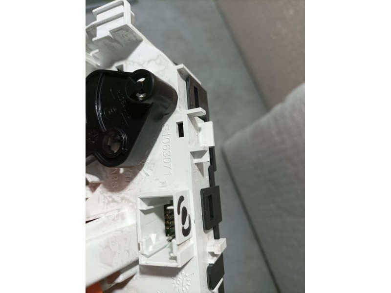 Recambio de mando calefaccion / aire acondicionado para citroën c3 feel referencia OEM IAM E1063071  