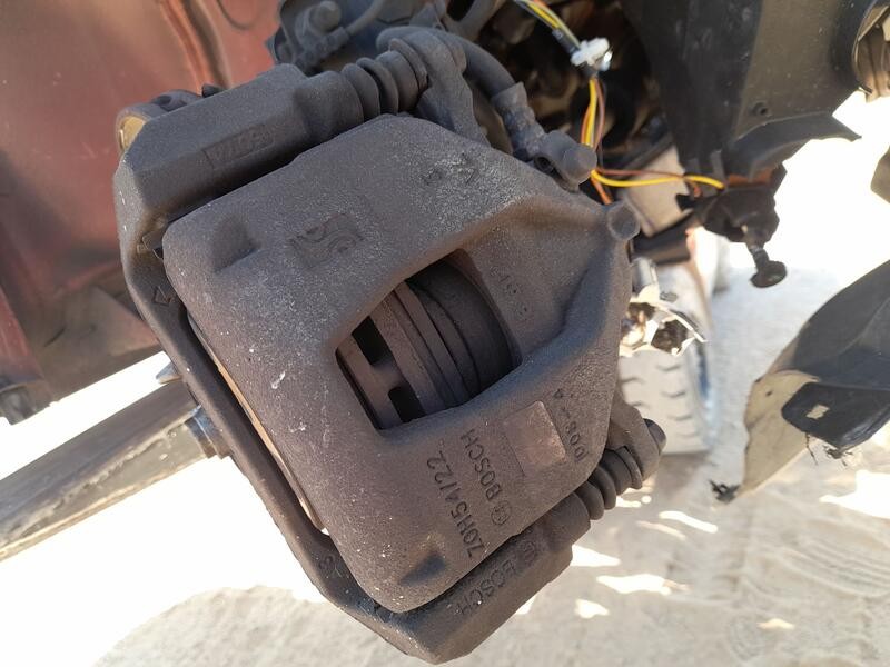 Recambio de pinza freno delantera derecha para fiat 500l (351_, 352_) 1.4 (199lyb1b) referencia OEM IAM 77365554 BOSCH 