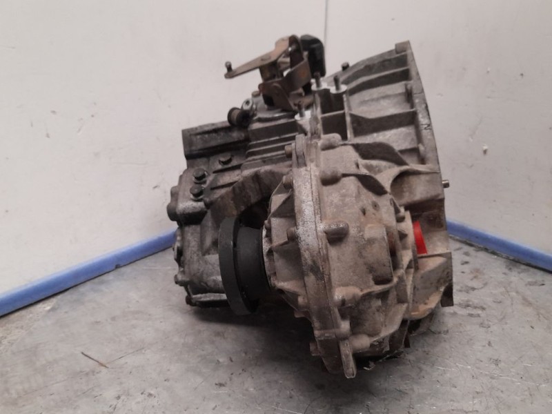 Recambio de caja cambios para mercedes-benz vito (w638) combi 112 cdi (638.194) referencia OEM IAM 711698  5VELOCIDADES