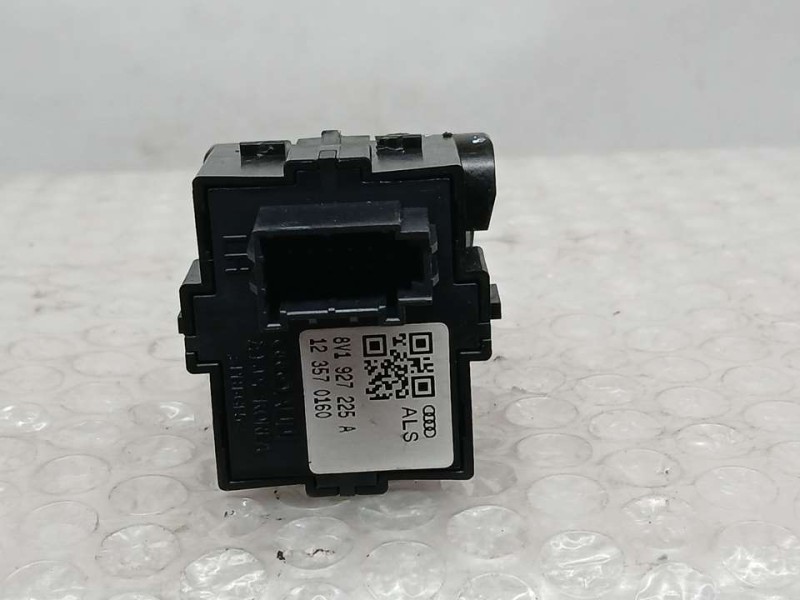 Recambio de palanca freno de mano para audi a3 sportback (8va) ambiente referencia OEM IAM 8V1927225A 123570160 ELECTRICA