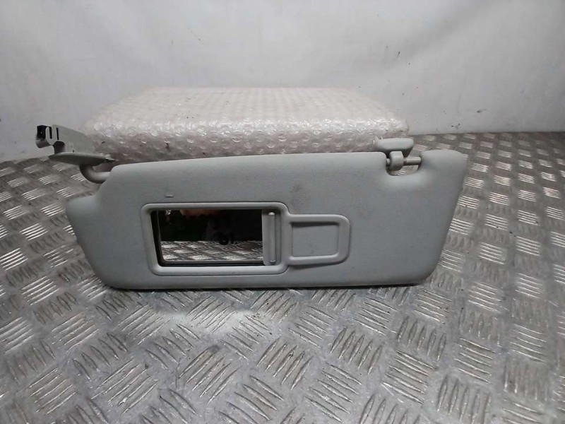 Recambio de parasol izquierdo para audi a3 sportback (8va) ambiente referencia OEM IAM 8V0857551EC  POCO SUCIO