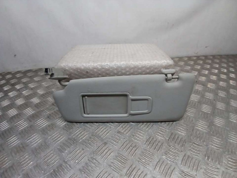 Recambio de parasol izquierdo para audi a3 sportback (8va) ambiente referencia OEM IAM 8V0857551EC  POCO SUCIO
