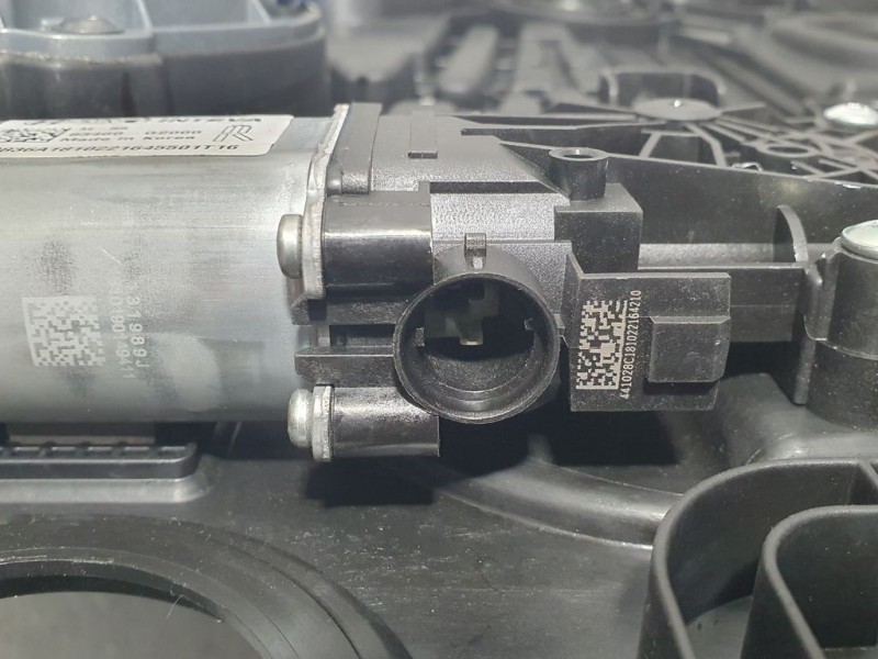 Recambio de elevalunas trasero derecho para hyundai ioniq hybrid referencia OEM IAM 181030277  ELECTRICO 2 PINS