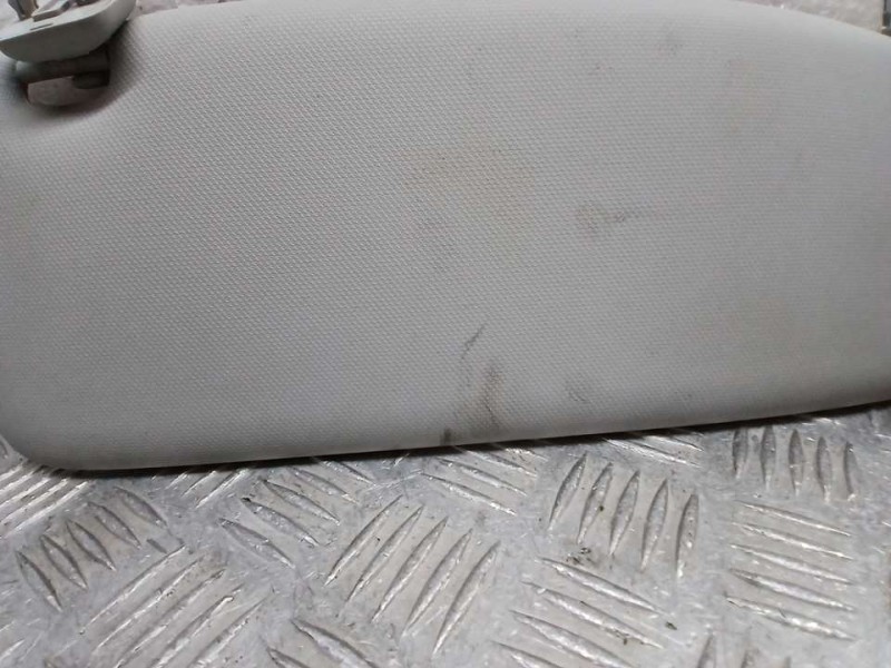 Recambio de parasol izquierdo para audi a3 sportback (8va) ambiente referencia OEM IAM 8V0857551EC  POCO SUCIO