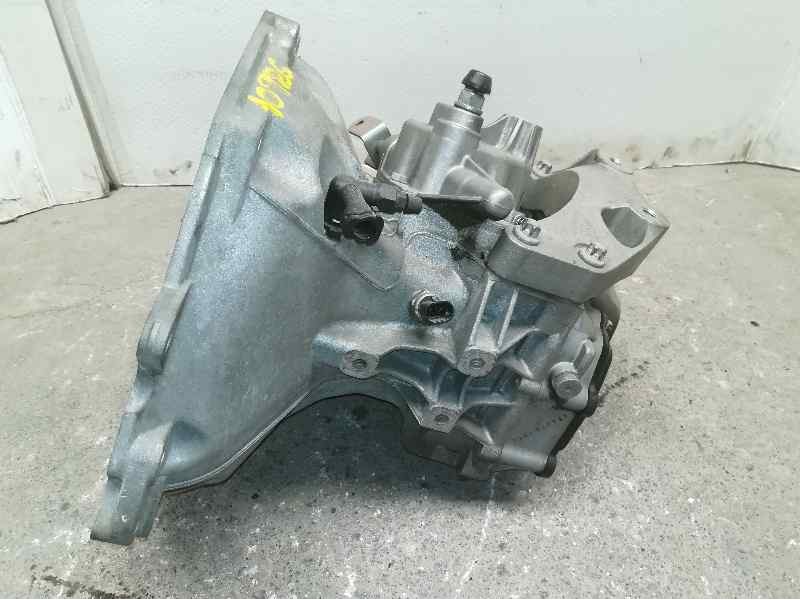 Recambio de caja cambios para opel corsa d selective referencia OEM IAM 2UW429 B11051733 5 VELOCIDADES
