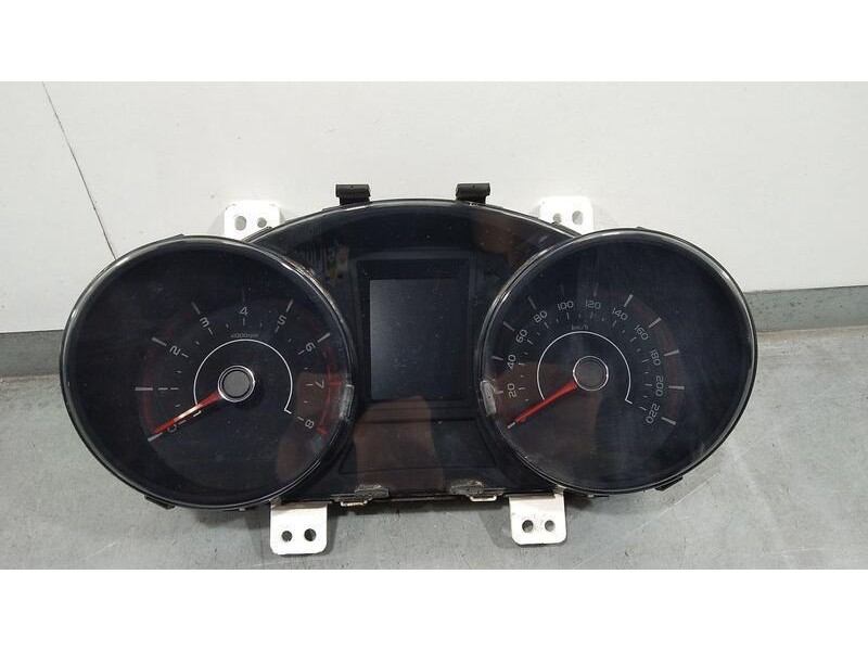 Recambio de cuadro instrumentos para ssangyong xlv crystal 4x2 referencia OEM IAM 8025035250  