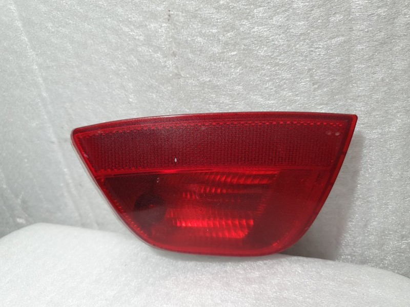 Recambio de piloto trasero izquierdo paragolpes para ford focus berlina (cak) ghia referencia OEM IAM XS4115K273A XS4115501A 