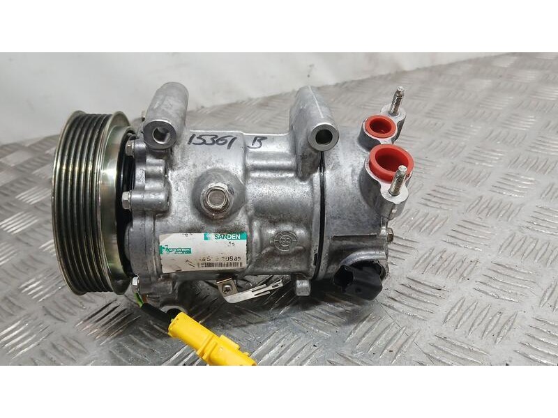 Recambio de compresor aire acondicionado para citroën c4 berlina collection referencia OEM IAM 9651910980 SANDEN 1351F 