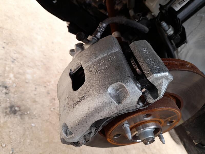 Recambio de pinza freno delantera izquierda para fiat panda (312_, 319_) 1.0 mild hybrid (312.pyd1b) referencia OEM IAM 77365812