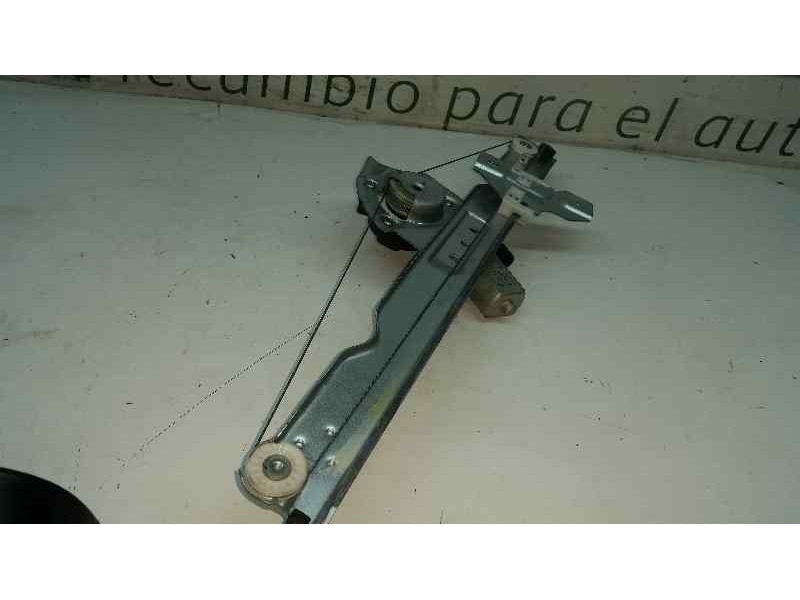 Recambio de elevalunas delantero derecho para dacia duster ambiance 4x2 referencia OEM IAM 8200733828 2 PINS ELECTRICO