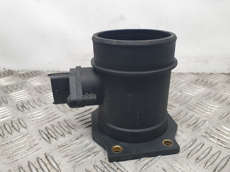 Recambio de caudalimetro para nissan primera berlina (p11) gx referencia OEM IAM 226807F400 0281002207 BOSCH
