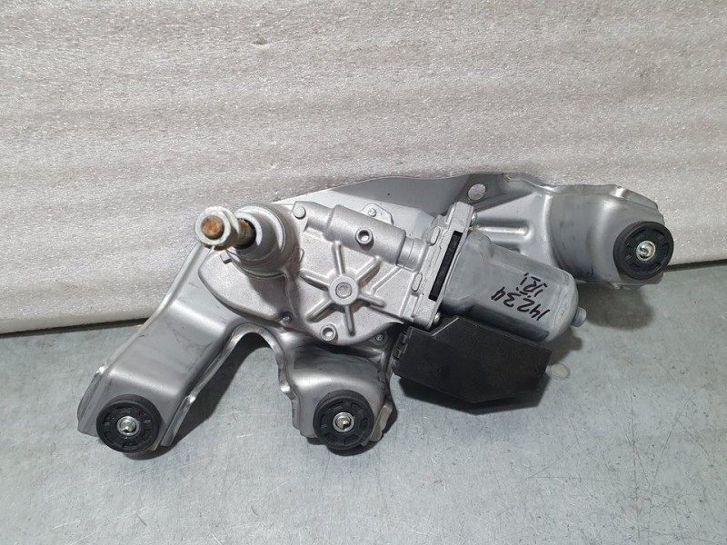 Recambio de motor limpia trasero para toyota auris touring sports (e18) hybrid active referencia OEM IAM 8513002050 2596002501 D