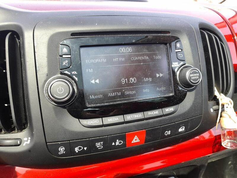 Recambio de sistema audio / radio cd para fiat 500l (351_, 352_) 1.4 (199lyb1b) referencia OEM IAM 735594469 TOCADO 