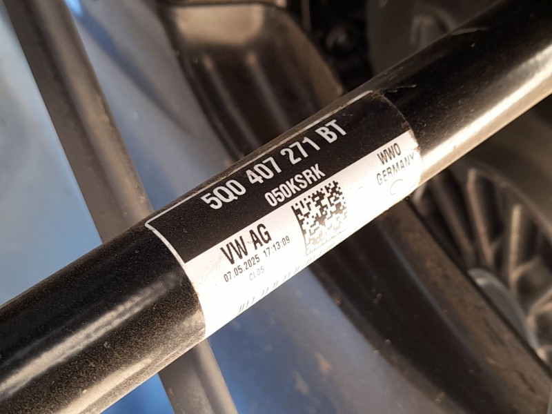 Recambio de transmision delantera izquierda para skoda octavia iv (nx3, nn3, pv3) 1.5 tsi referencia OEM IAM 5Q0407271BT  