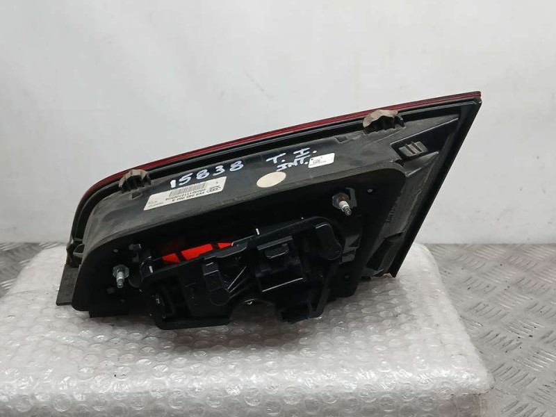 Recambio de piloto trasero izquierdo para audi a3 sportback (8va) ambiente referencia OEM IAM 8V4945093A 81110102 INTERIOR