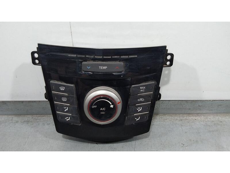 Recambio de mando calefaccion / aire acondicionado para ssangyong xlv crystal 4x2 referencia OEM IAM 6871035300  