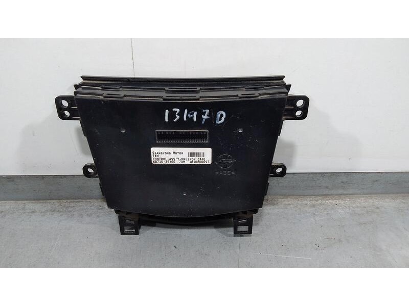 Recambio de mando calefaccion / aire acondicionado para ssangyong xlv crystal 4x2 referencia OEM IAM 6871035300  