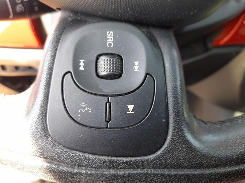 Recambio de volante para fiat 500l (351_, 352_) 1.4 (199lyb1b) referencia OEM IAM 735560388  