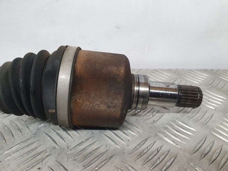 Recambio de transmision delantera izquierda para ford fiesta (ccn) ambiente referencia OEM IAM 8V513B437CD  