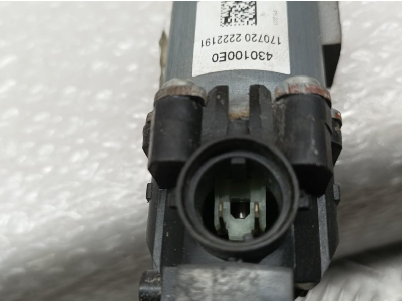 Recambio de motor elevalunas delantero izquierdo para hyundai i30 (pd) select referencia OEM IAM 430100E0  