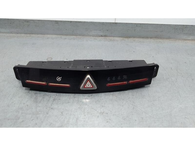 Recambio de warning para ssangyong xlv crystal 4x2 referencia OEM IAM 8550035080  