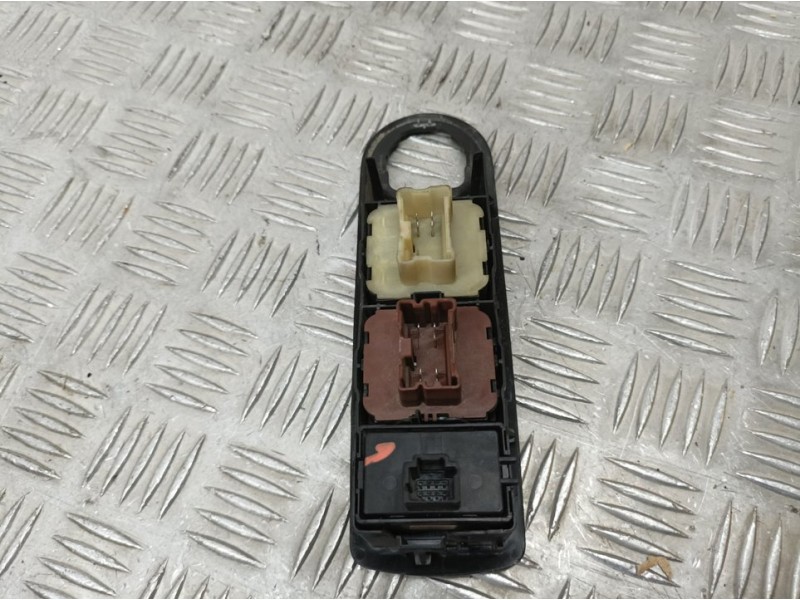 Recambio de mando elevalunas delantero izquierdo para renault captur life referencia OEM IAM 254113300R 254118722R 