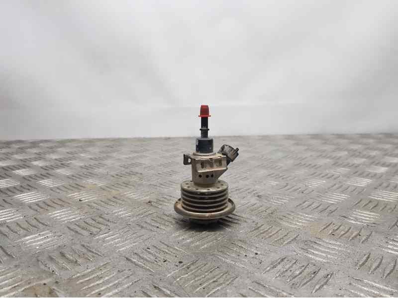 Recambio de inyector adblue para opel vivaro b kasten/combi furgon l1 h1 2.9t expresion referencia OEM IAM 26201433  BOSCH