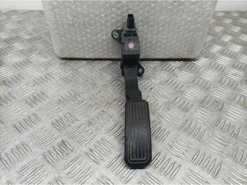 Recambio de potenciometro pedal para toyota verso active referencia OEM IAM 7811002020  